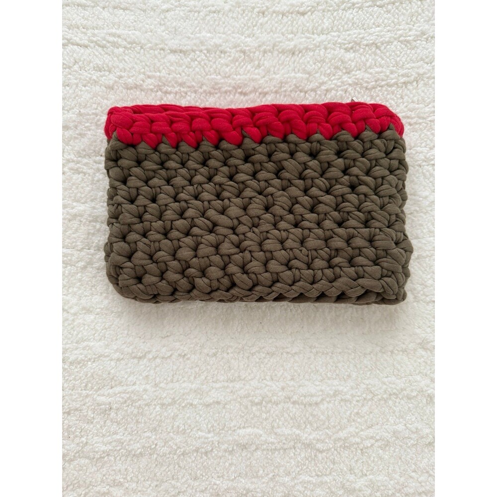 Le French Pique Pouch